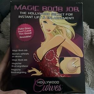 Self adhesive strapless bra